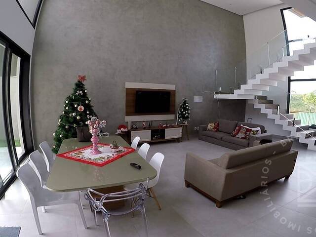 Casa para Venda em São José dos Campos - 4