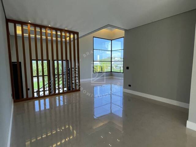 #181 - Casa para Venda em São José dos Campos - SP