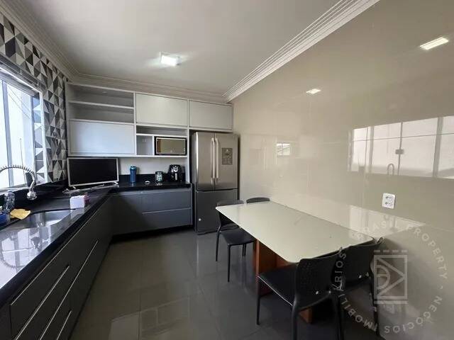 #330 - Casa para Venda em São José dos Campos - SP