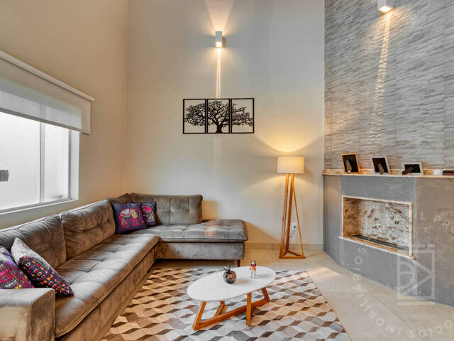 Casa para Venda em São José dos Campos - 4