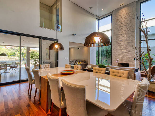 Casa para Venda em São José dos Campos - 4