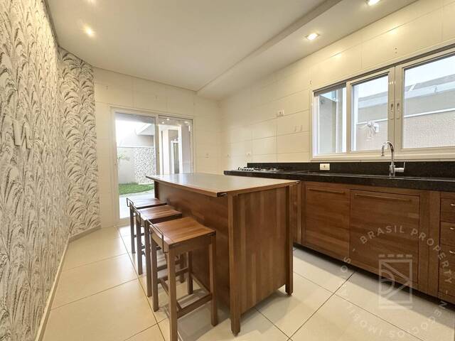 Casa para Venda em São José dos Campos - 4
