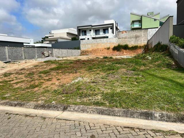 Venda em Condomínio Reserva do Paratehy - São José dos Campos