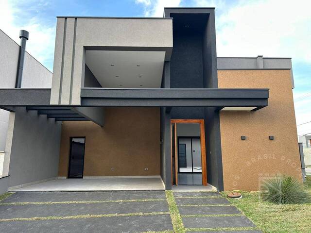 #675 - Casa para Venda em Caçapava - SP - 2