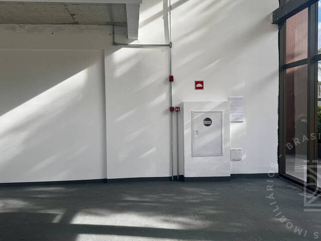 #718 - Sala para Locação em São José dos Campos - SP