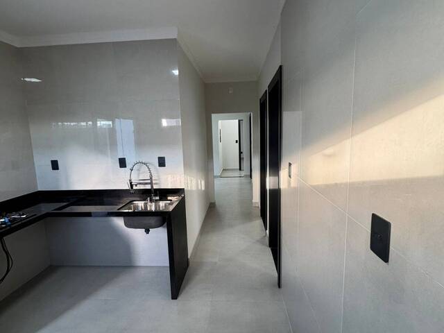 #735 - Casa para Venda em São José dos Campos - SP - 2