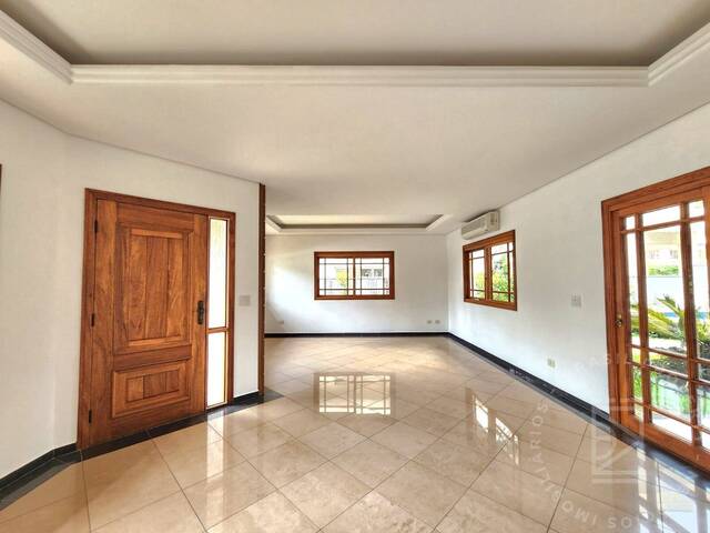 Casa para Venda em São José dos Campos - 4