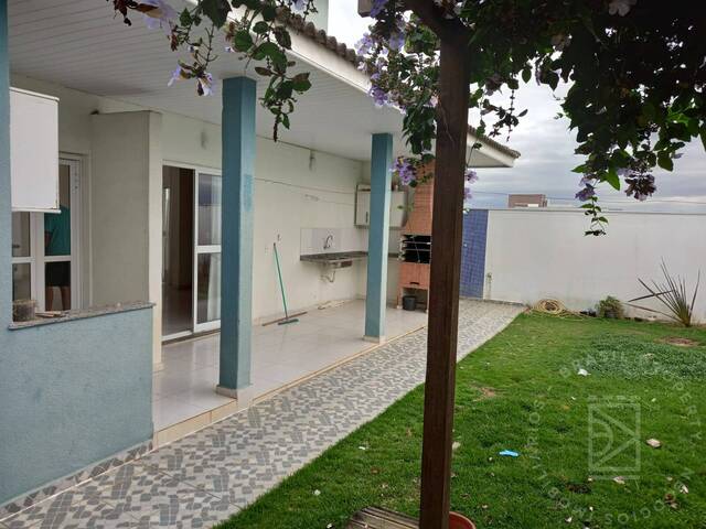 #754 - Casa para Venda em Caçapava - SP - 2