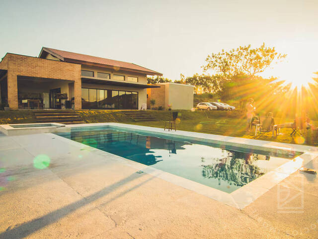Venda em Jaguary - São José dos Campos