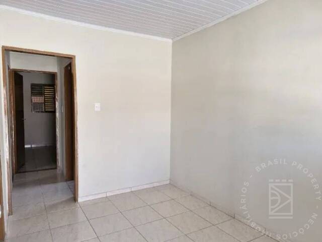 Casa para Venda em São José dos Campos - 4