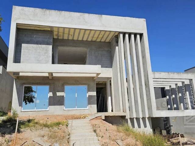 Venda em Condomínio Residencial Colinas do Paratehy - São José dos Campos