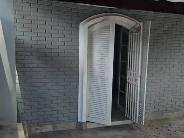 Casa para Venda em São José dos Campos - 4
