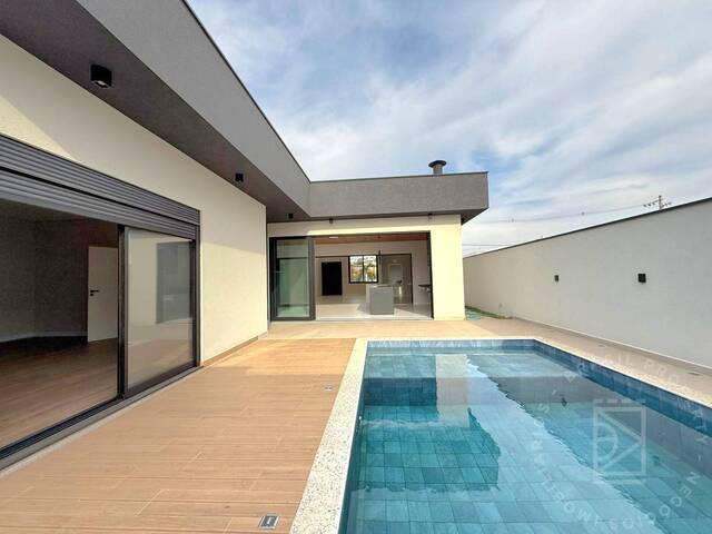 Casa para Venda em São José dos Campos - 4
