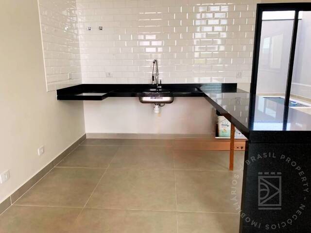 Casa para Venda em São José dos Campos - 4