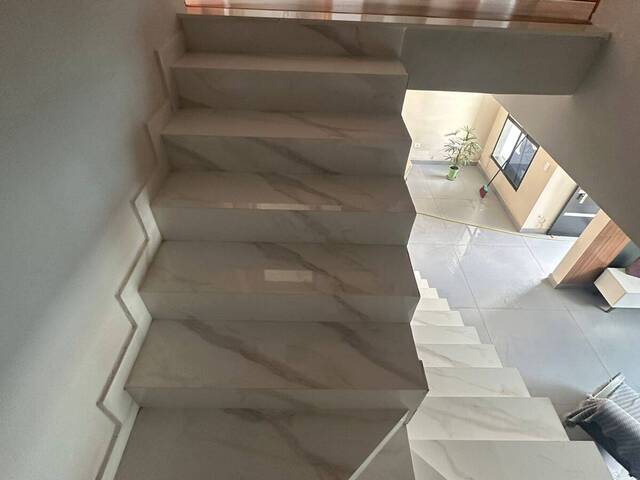 Casa para Venda em São José dos Campos - 4