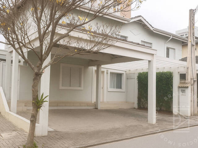 Venda em Loteamento Villa Branca - Jacareí