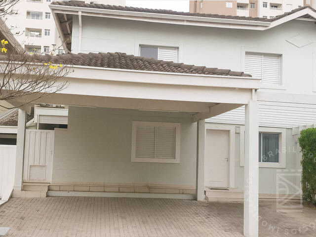 #948 - Casa para Venda em Jacareí - SP - 2