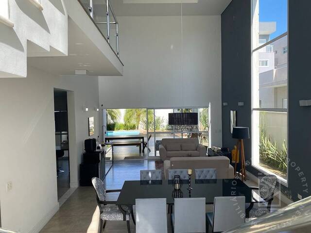 Casa para Venda em São José dos Campos - 4