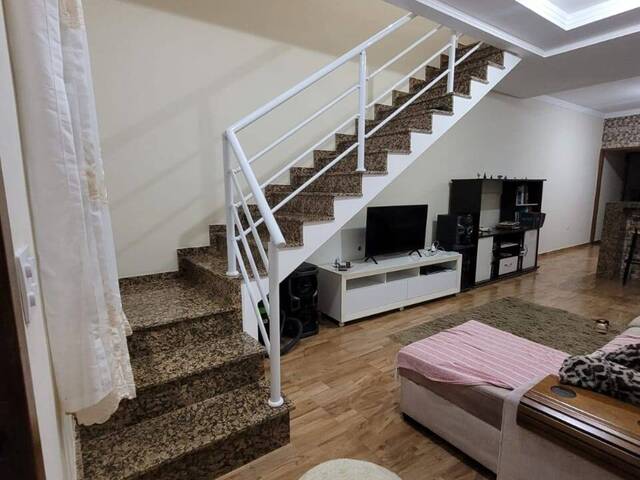 Casa para Venda em São José dos Campos - 4