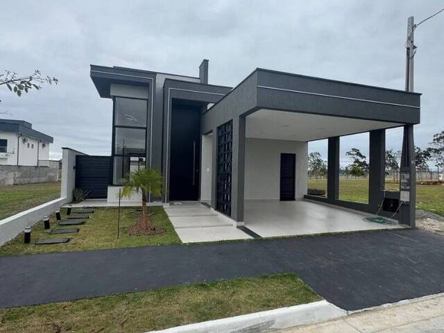 #990 - Casa para Venda em São José dos Campos - SP - 2