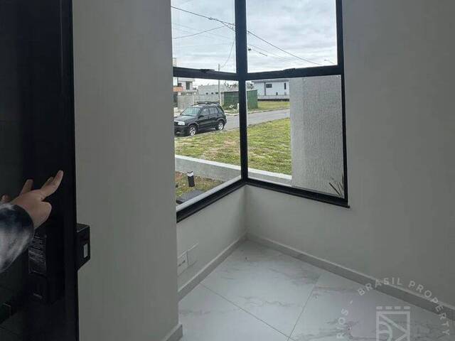Casa para Venda em São José dos Campos - 5