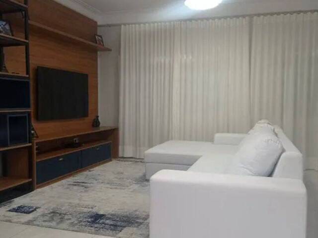 #1042 - Casa para Venda em São José dos Campos - SP