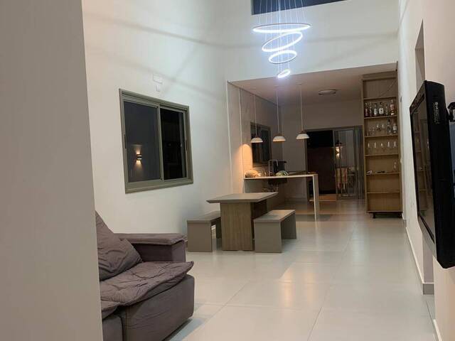 #1050 - Casa para Venda em São José dos Campos - SP - 1