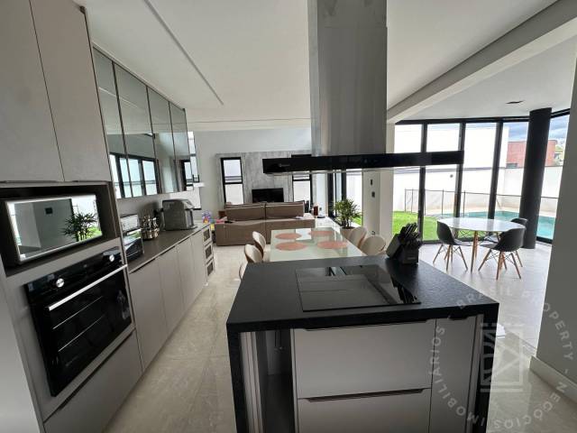 Casa para Venda em São José dos Campos - 4