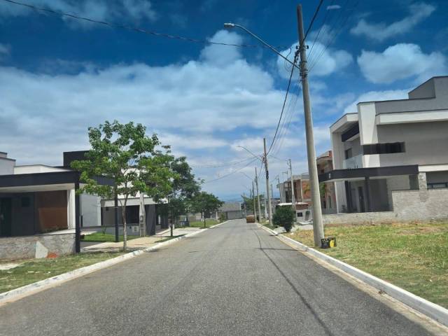 Terreno para Venda em São José dos Campos - 4