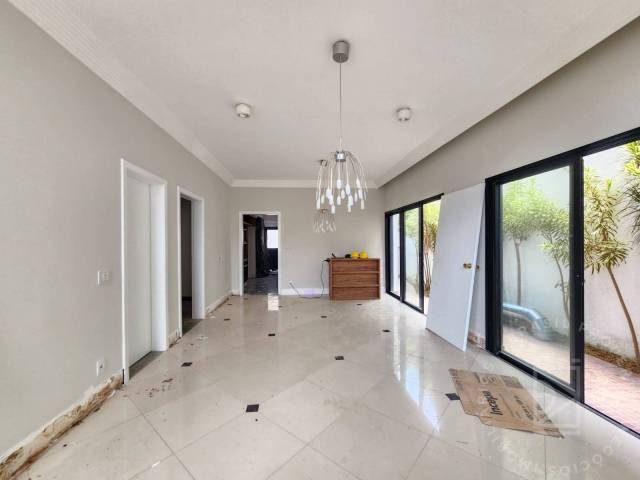 #1131 - Sobrado para Venda em São José dos Campos - SP