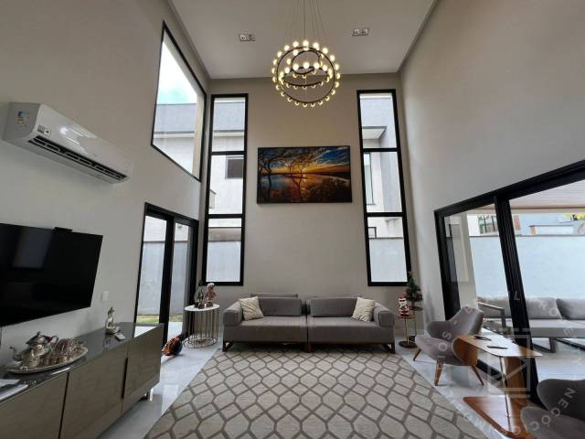 #694 - Casa para Venda em São José dos Campos - SP