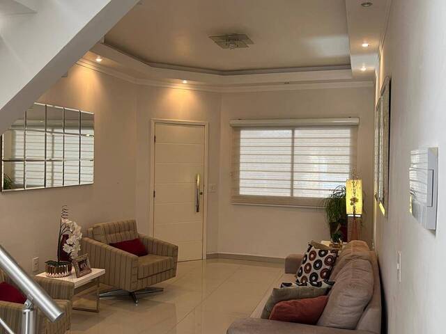 #1225 - Casa para Venda em São José dos Campos - SP