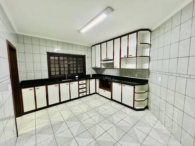 Casa para Locação em São José dos Campos - 5