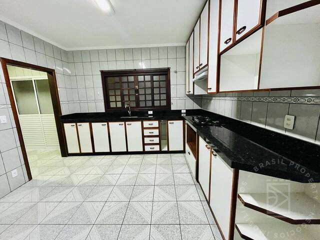 Casa para Locação em São José dos Campos - 4