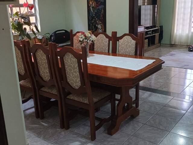 Casa para Venda em São José dos Campos - 3