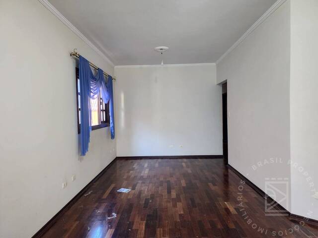 Casa para Venda em São José dos Campos - 4