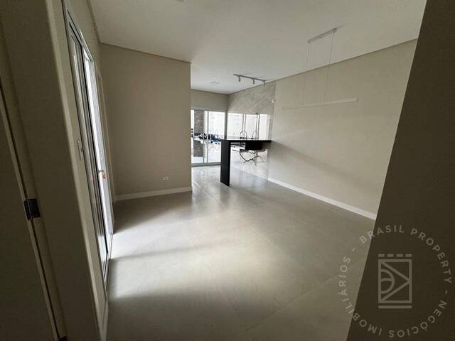 Casa para Venda em São José dos Campos - 2
