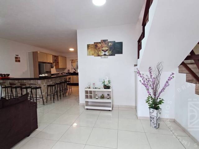 Casa para Venda em Ubatuba - 4