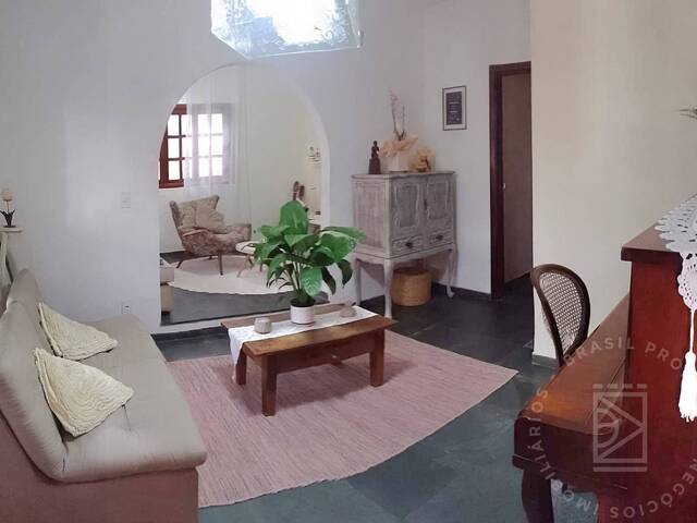 Casa para Venda em São José dos Campos - 4
