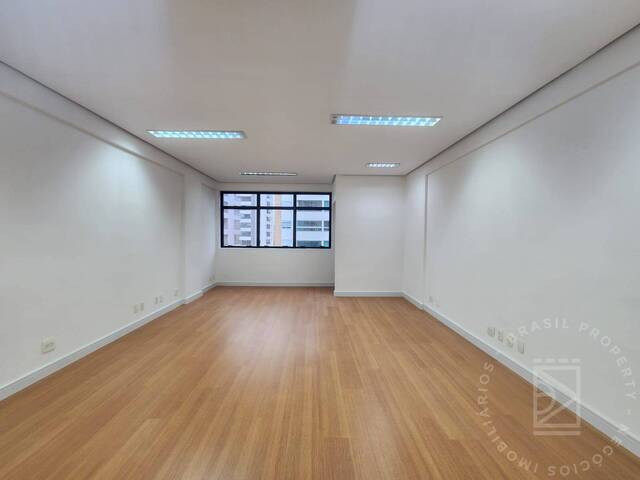 Locação em Parque Residencial Aquarius - São José dos Campos