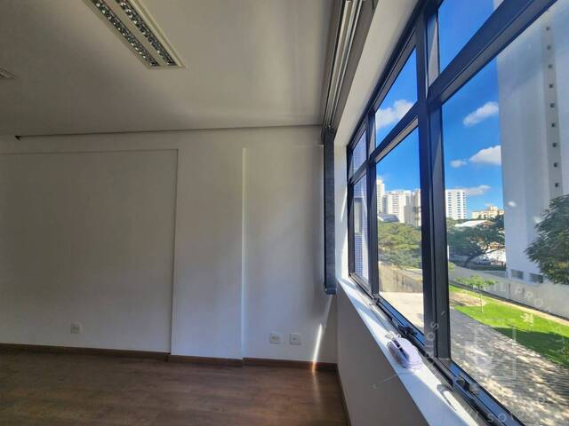 Venda em Parque Residencial Aquarius - São José dos Campos