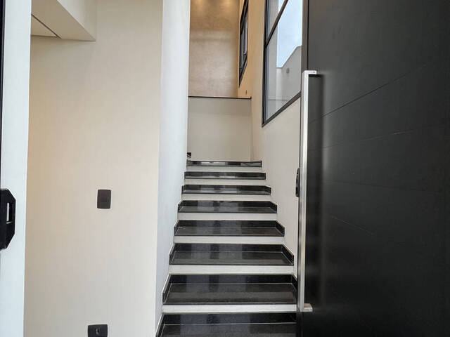#1036 - Casa para Venda em São José dos Campos - SP