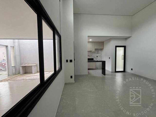 Casa para Venda em São José dos Campos - 4