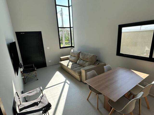 Casa para Venda em São José dos Campos - 2