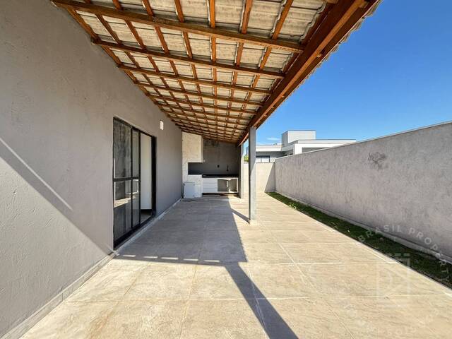 Casa para Venda em São José dos Campos - 2