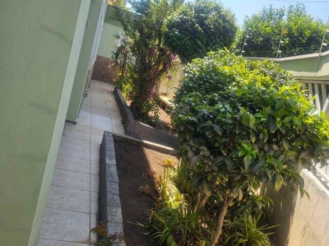 Casa para Venda em São José dos Campos - 4