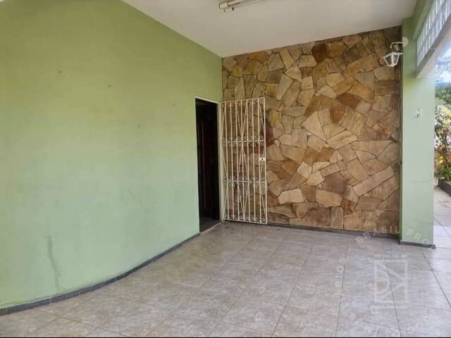 Casa para Venda em São José dos Campos - 5